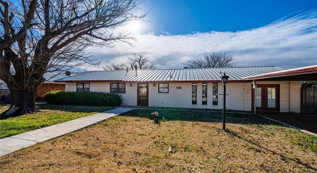 Photo of 1106 E Mcarthur St, Rotan, TX 79546