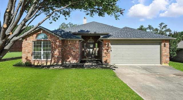 Property at 713 Madeline Ct, Azle, TX 76020, 3 beds, 2 baths