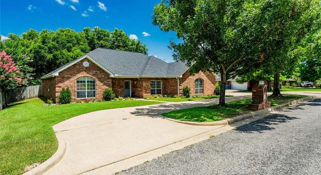 Photo of 916 Van Winkle Cir, Athens, TX 75751
