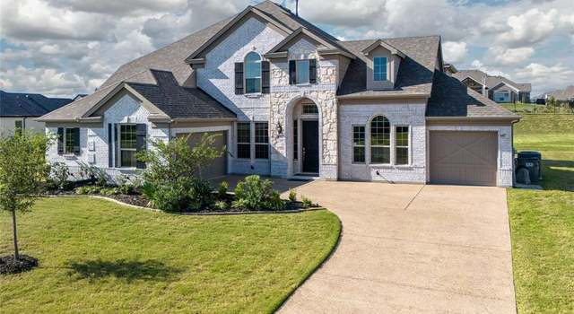 Property at 5002 Country Club Dr, Sachse, TX 75048, 4 beds, 3 baths