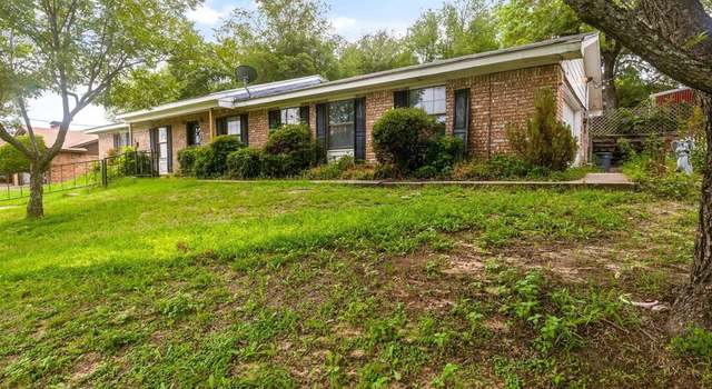 Photo of 113 Heritage Trl, Granbury, TX 76048