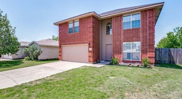 Photo of 2700 Briscoe Dr, Fort Worth, TX 76108