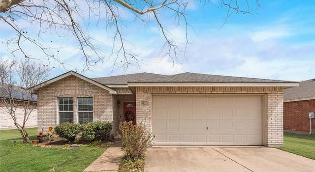 Photo of 8121 York Beach Pl, Arlington, TX 76002
