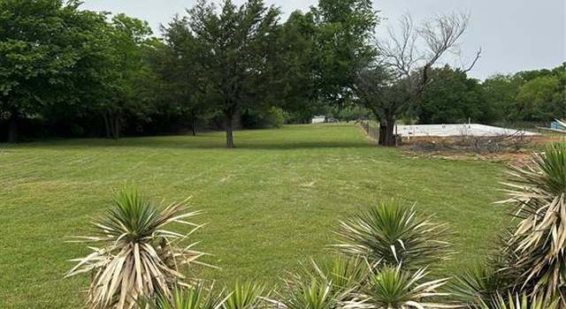 Photo of 124 S Joplin Rd, Kennedale, TX 76060