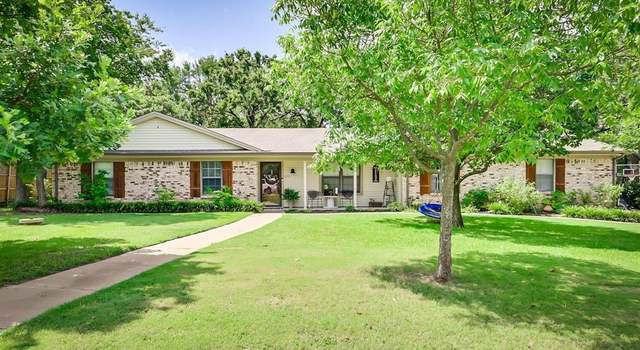 Photo of 212 Shadowoak Dr, Burleson, TX 76028