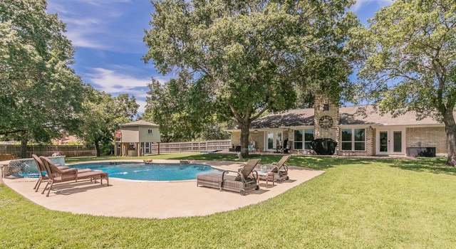 Photo of 10420 Westridge Rd, Fort Worth, TX 76126