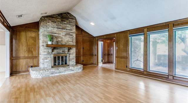 Photo of 1926 Kensington Dr, Carrollton, TX 75007