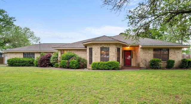 Photo of 412 E 4th St, Blooming Grove, TX 76626
