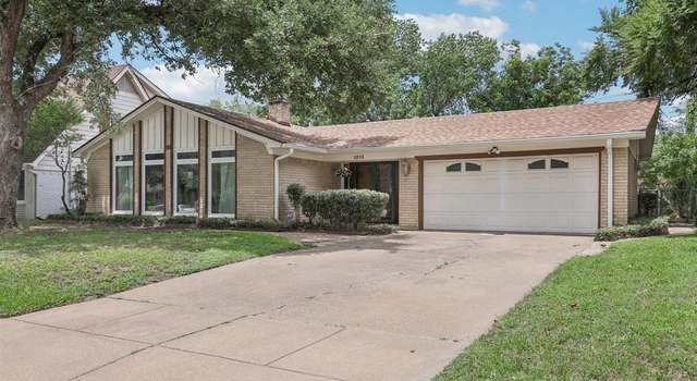 Photo of 1315 Navaho St, Arlington, TX 76012