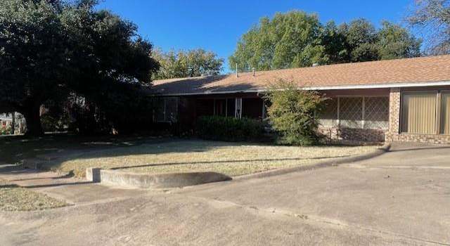 Photo of 301 N 8th St, Santa Anna, TX 76878