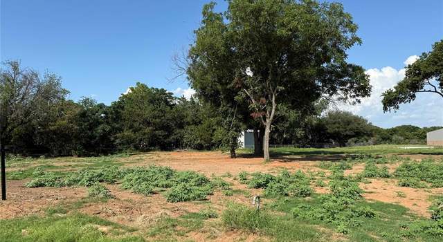 Photo of 209 S Atwood St, Boyd, TX 76023