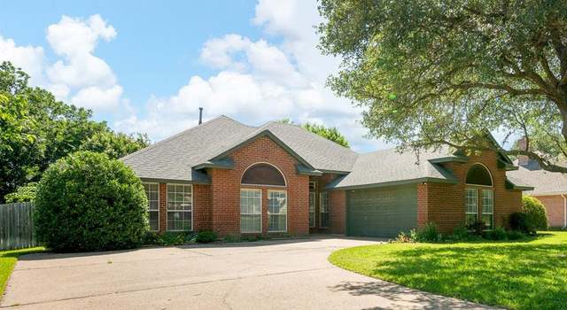 Photo of 6925 Tameron Trl, Fort Worth, TX 76132