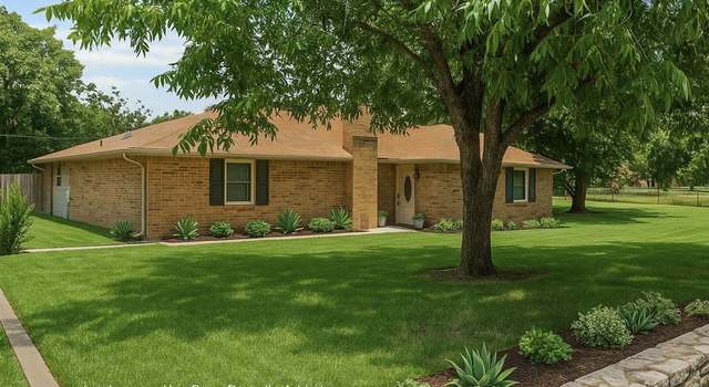 Photo of 137 Chaparral Dr, Graham, TX 76450