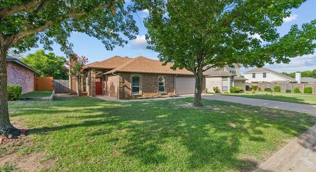 Photo of 6631 Lakeside Dr, Lake Worth, TX 76135