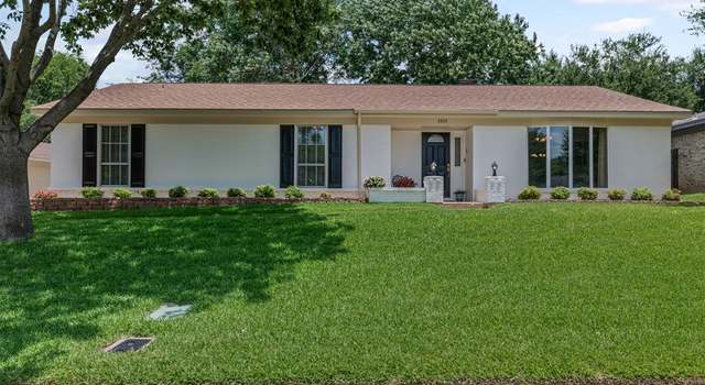 Photo of 3915 Glenbrook Dr, Arlington, TX 76015