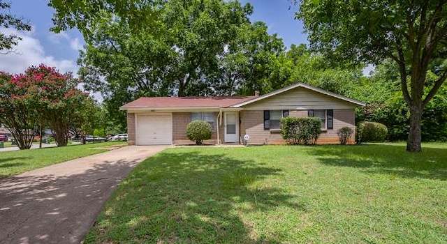 Photo of 800 Nl Robinson Dr, Arlington, TX 76011