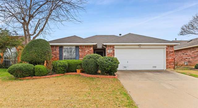 Photo of 9084 Brushy Creek Trl, Fort Worth, TX 76118