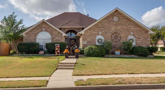 Photo of 5500 Champlain Dr, Fort Worth, TX 76137