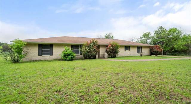 Photo of 541 Oak Valley Ln, Corsicana, TX 75110