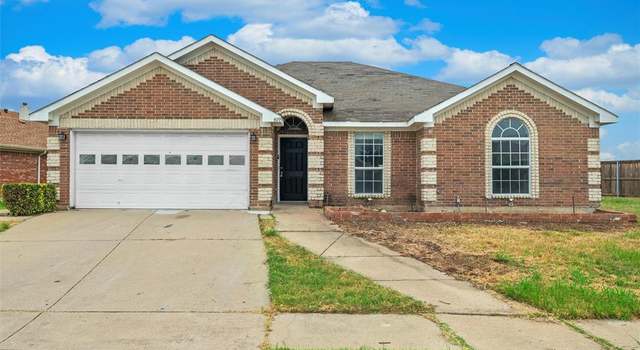 Property at 619 White Swan Dr, Arlington, TX 76002, 4 beds, 2 baths