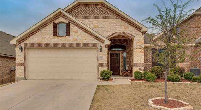 Photo of 3925 Hollow Lake Rd, Fort Worth, TX 76262
