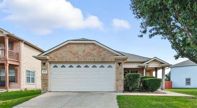Photo of 1101 Castle Top Dr, Fort Worth, TX 76052