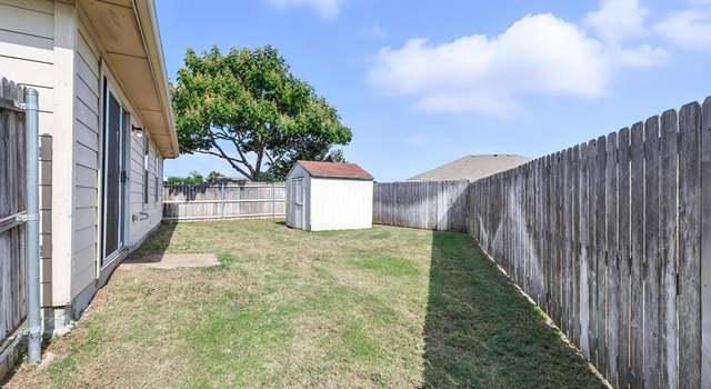 Photo of 1101 Castle Top Dr, Fort Worth, TX 76052