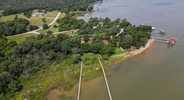 Photo of 2565 Castle Cir, Fort Worth, TX 76108