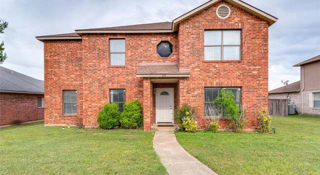 Photo of 305 Rosewood Ln, Cedar Hill, TX 75104