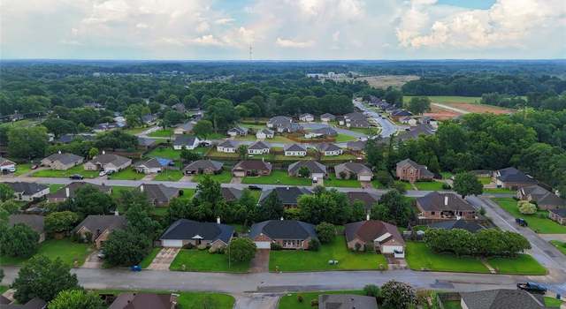 Photo of 114 Bluebird Ln, Whitehouse, TX 75791