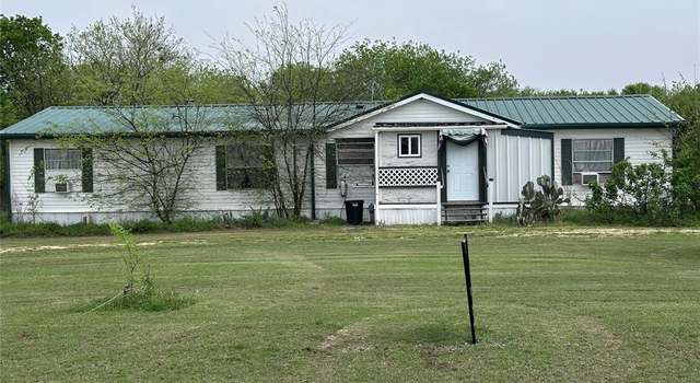 Photo of 132 Meadowview Ln, Hubbard, TX 76648