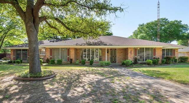 Photo of 901 Royal Ln, Corsicana, TX 75110