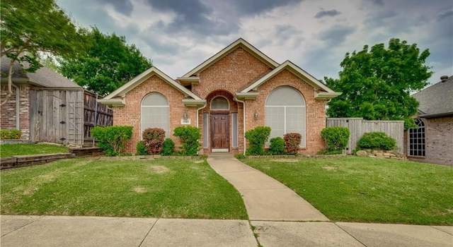 Photo of 1722 Dartbrook Dr, Rowlett, TX 75089