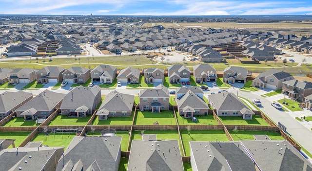Photo of 739 Lauren Grove Ln, Forney, TX 75126