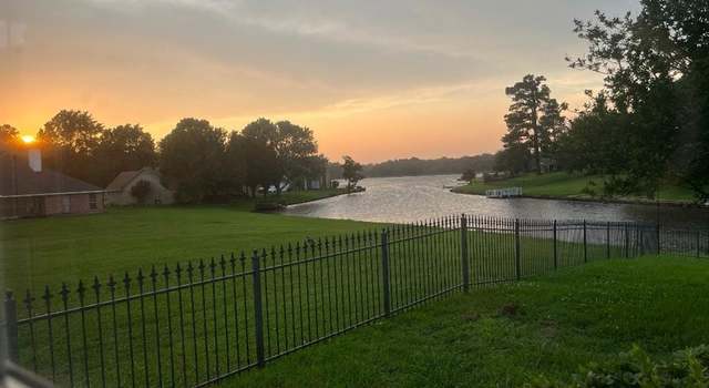 Photo of 3833 Lakeside Dr, Shreveport, LA 71119