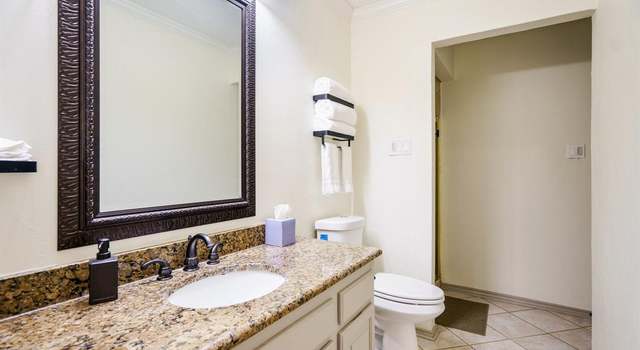 Photo of 925 Cedarland Blvd, Arlington, TX 76011