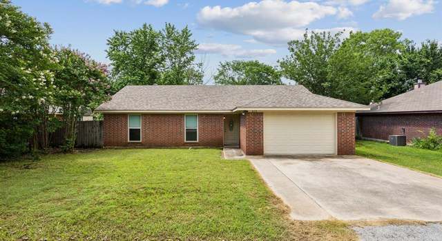 Photo of 315 Oakwood Cir, Shady Shores, TX 76208