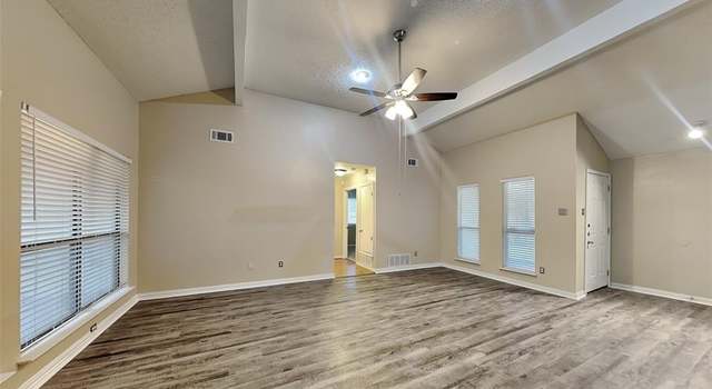 Photo of 2016 Sancerre Ln, Carrollton, TX 75007