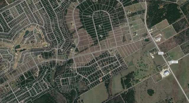Photo of 33005 Woodcrest Dr, Whitney, TX 76692