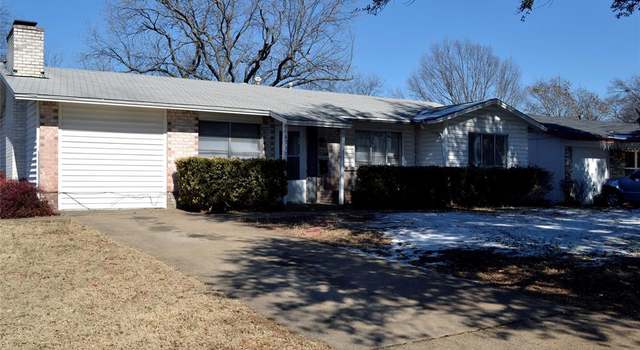 Photo of 4537 Baystone Dr, Dallas, TX 75211