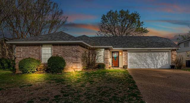 Photo of 3828 Huntwick Dr, Fort Worth, TX 76123