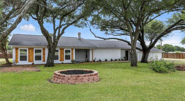 Property at 133 Crown Rd, Willow Park, TX 76087, 4 beds, 2 baths