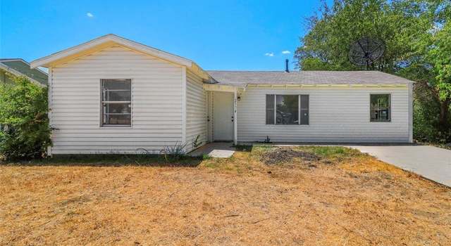 Photo of 2574 High Crest Ave, Fort Worth, TX 76111