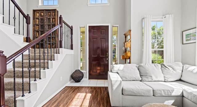 Photo of 8722 Bayshore Ln, Rowlett, TX 75088