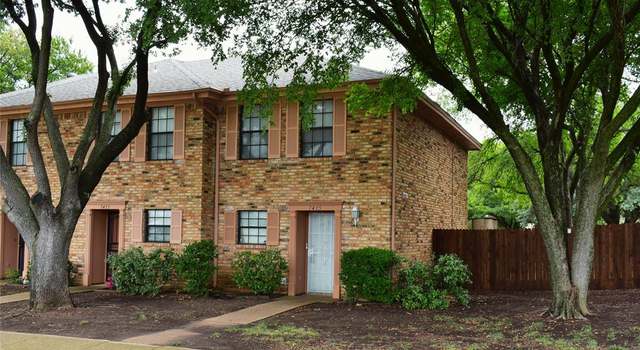 Photo of 7415 Kingswood Dr, Fort Worth, TX 76133
