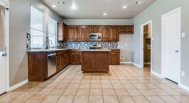 Photo of 10872 Hawks Landing Rd, Fort Worth, TX 76052