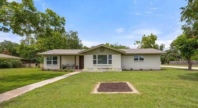 Photo of 1200 Park Center St, Benbrook, TX 76126