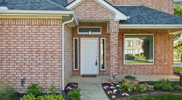Photo of 2101 Woodberry Dr, Fort Worth, TX 76112