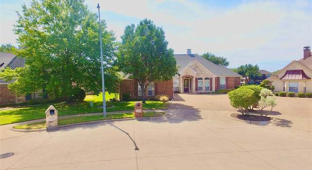 Photo of 1208 Cliff Swallow Ct, Granbury, TX 76048