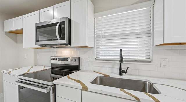 Photo of 3102 Kinmore St, Dallas, TX 75223